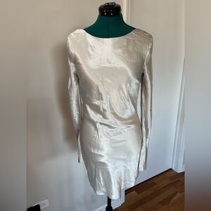 ✨NWT✨ Boutique silver iridescent low back long sleeve mini dress, S
